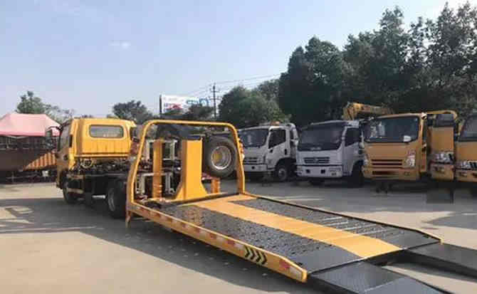 高陵区汽车中途维修案例